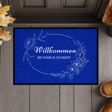 Personalisierte Blumenkranz Willkommen Fußmatte mit Familiennamen – Individuelle schwarze Eingangsmatte, Geschenk zum Einzug