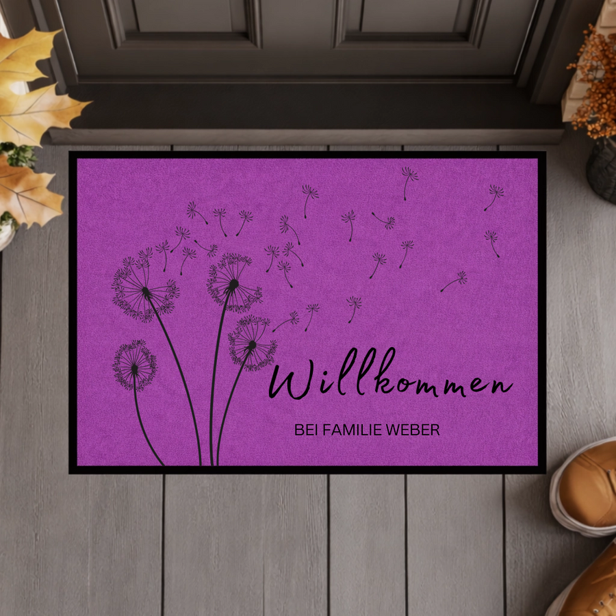 Personalisierte Fußmatte mit Namen – Willkommen bei Familie – Pusteblume Türmatte mit Gummirand