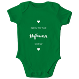 Personalisierter „Neu in der Crew“ Baby Body – Individueller Familienname Strampler