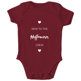 Personalisierter „Neu in der Crew“ Baby Body – Individueller Familienname Strampler