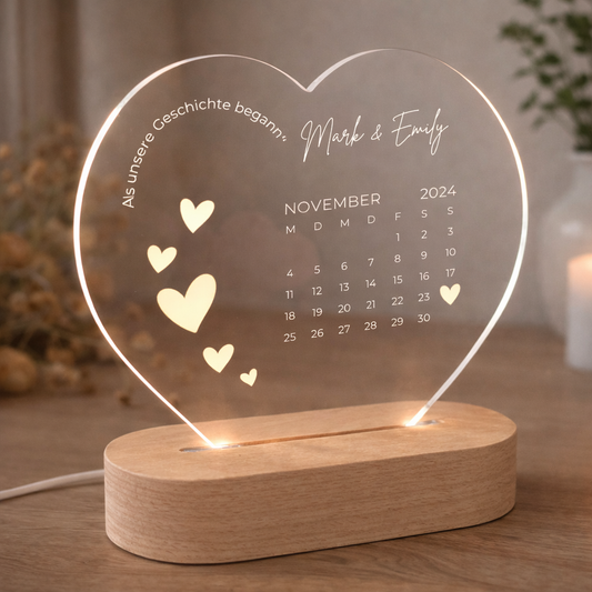 Personalisierte Herz-LED-Kalenderplatte mit Namen