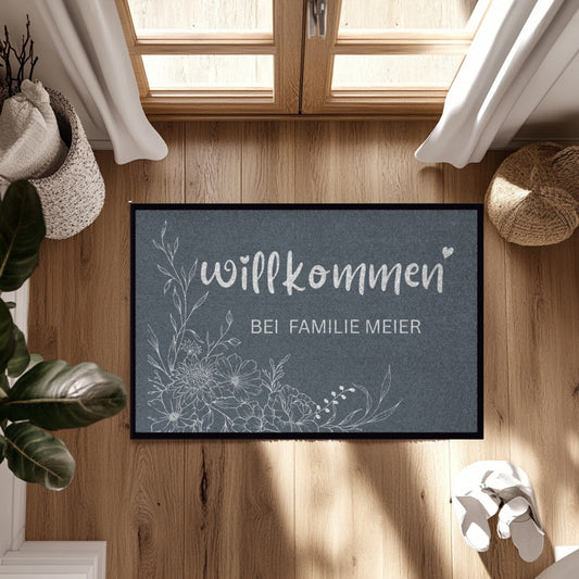 Personalisierte Blumen Willkommen Fußmatte mit Familiennamen – Individuelle Eingangsmatte, Geschenk zum Einzug