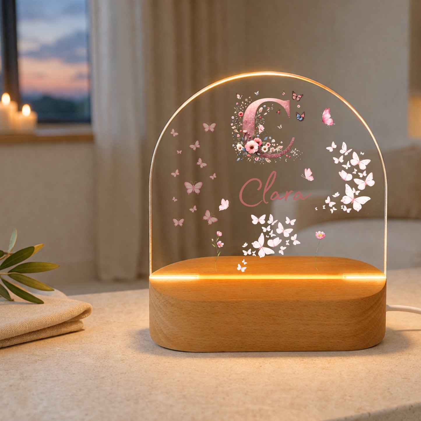 Nachtlicht Schmetterling Monogramm rosa_